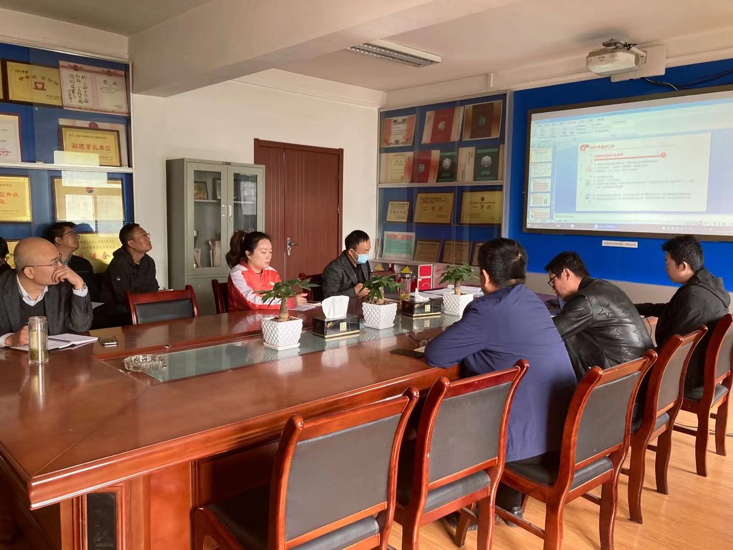 第一黨支部召開支部黨員大會暨主題黨日活動