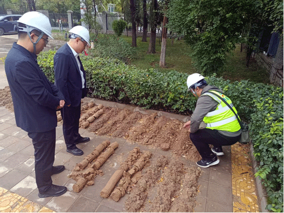 1758697601103197.gif 1.gif