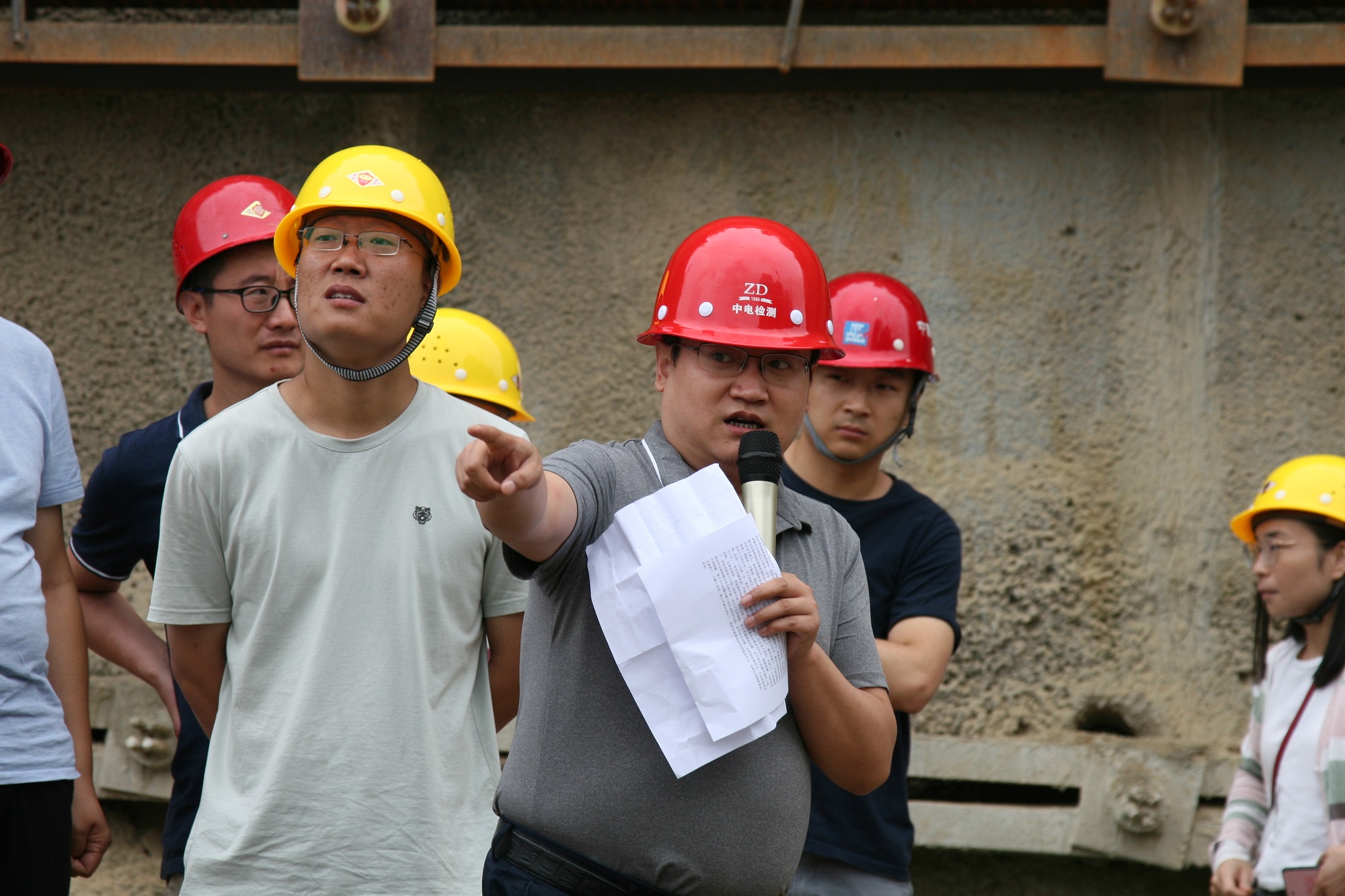 我院開(kāi)展科技沙龍暨觀摩交流研討活動(dòng) ——西安華南城1668新時(shí)代廣場(chǎng)項(xiàng)目樁基試驗(yàn)